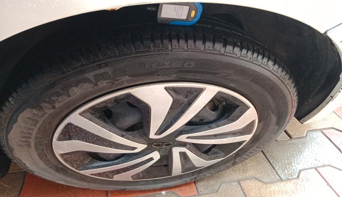 2021 Tata TIGOR XM PETROL, Petrol, Manual, 48,943 km, tyre