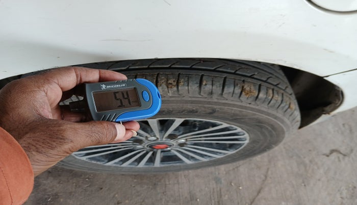 2017 Maruti Swift VDI (O), Diesel, Manual, 92,214 km, tyre