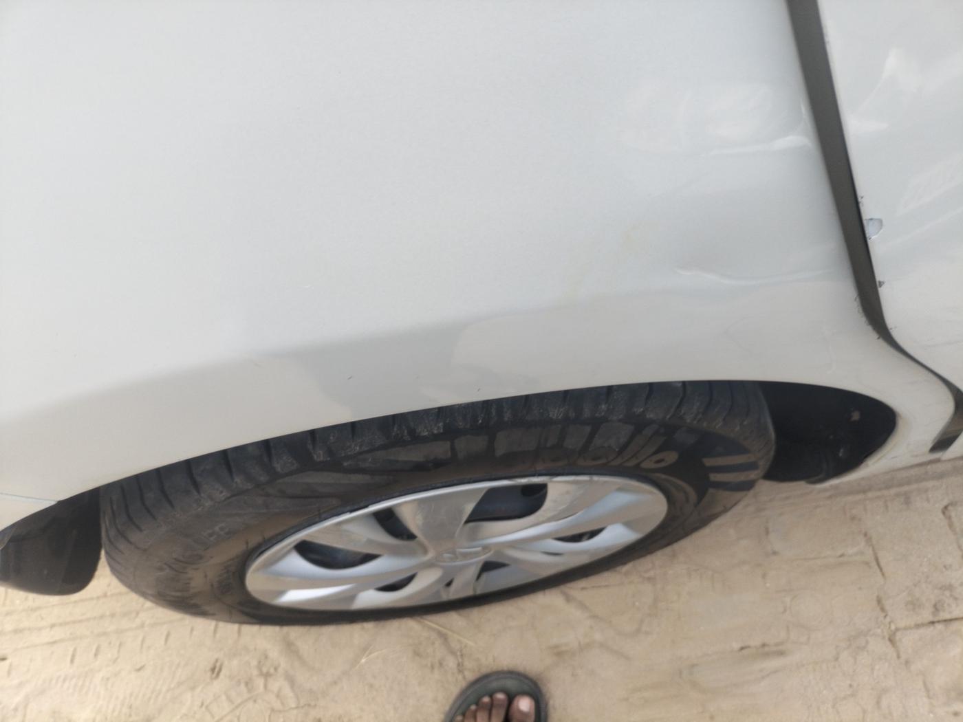 2020 Maruti Swift VXI, Petrol, Manual, 1,03,624 km, tyre