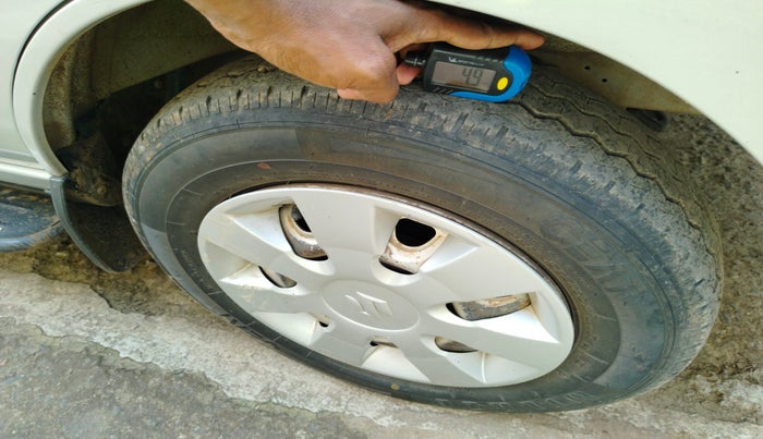 2020 Maruti Eeco 7 STR, Petrol, Manual, 38,277 km, tyre