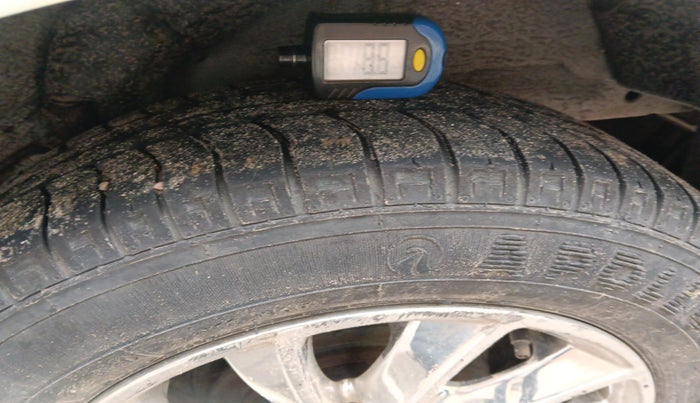 2013 Hyundai i10 MAGNA 1.2, Petrol, Manual, 80,589 km, tyre