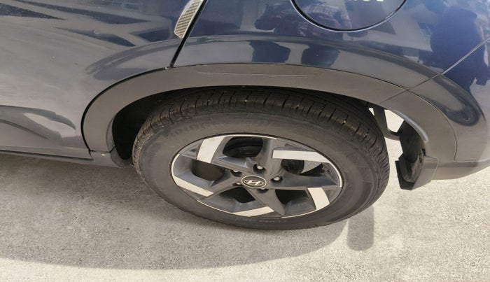 2021 Hyundai VENUE SX 1.0 (O) TURBO, Petrol, Manual, 51,305 km, tyre