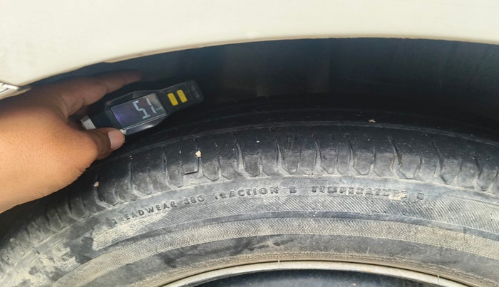 2017 Maruti Dzire VXI, Petrol, Manual, 49,895 km, tyre