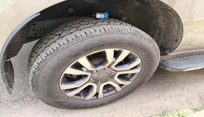 2019 Ford Endeavour TITANIUM PLUS 2.0 4X2 AT SUNROOF, Diesel, Automatic, 1,16,366 km, tyre