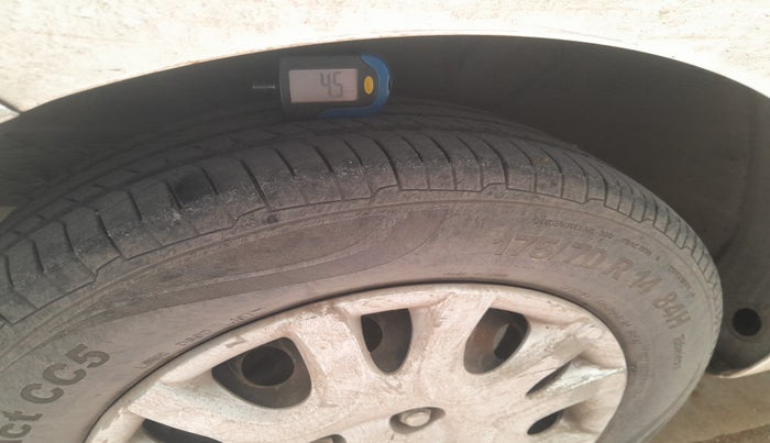 2010 Hyundai i20 MAGNA 1.2, Petrol, Manual, 1,01,092 km, tyre
