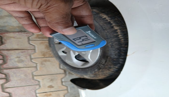 2022 Tata Tiago XT CNG, Petrol, Manual, 1,31,222 km, tyre