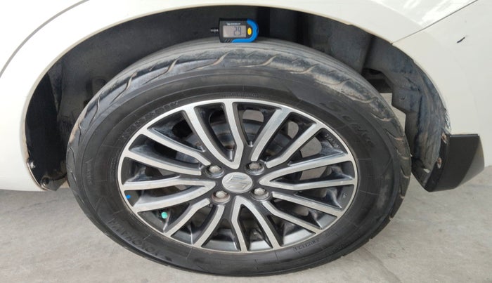 2012 Maruti Swift Dzire VDI, Diesel, Manual, 1,99,019 km, tyre