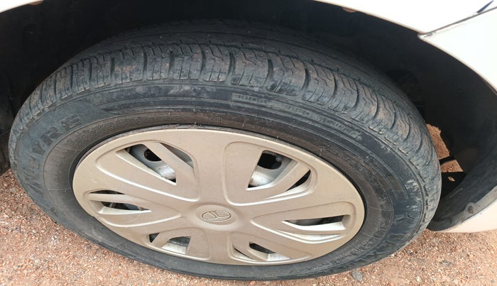 2012 Tata Indica Vista VX QUADRAJET, Diesel, Manual, 1,11,253 km, tyre