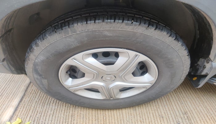 2021 Tata Harrier XMA 2.0L KRYOTEC, Diesel, Automatic, 28,446 km, tyre