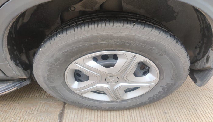 2021 Tata Harrier XMA 2.0L KRYOTEC, Diesel, Automatic, 28,446 km, tyre