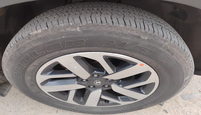 2022 Tata Harrier XZ PLUS 2.0L, Diesel, Manual, 1,04,069 km, tyre