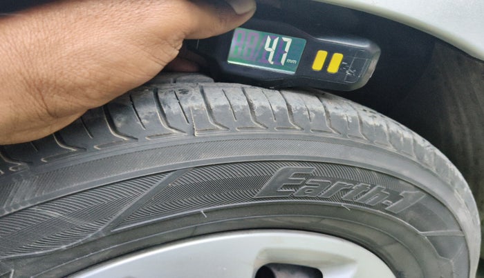 2011 Hyundai i10 MAGNA 1.1, Petrol, Manual, 93,162 km, tyre