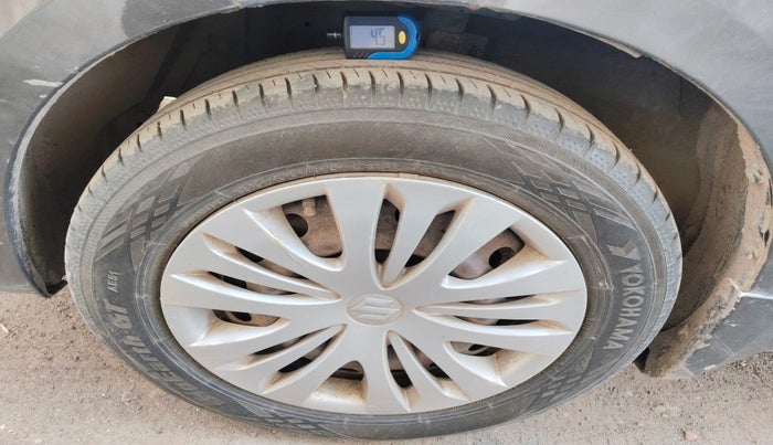2014 Maruti Ertiga VXI CNG, Petrol, Manual, 1,37,344 km, tyre