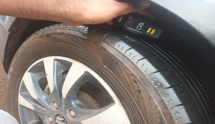 2019 Maruti S Cross ZETA 1.3, Diesel, Manual, 1,01,738 km, tyre