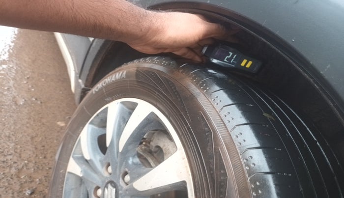 2019 Maruti S Cross ZETA 1.3, Diesel, Manual, 1,01,738 km, tyre