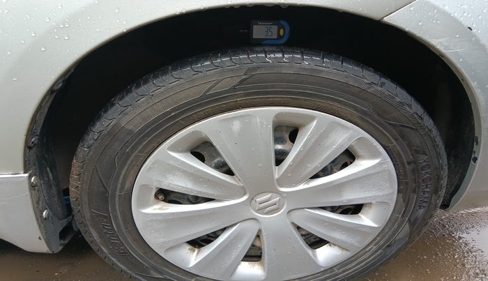 2017 Maruti Ertiga VXI CNG, Petrol, Manual, 94,350 km, tyre