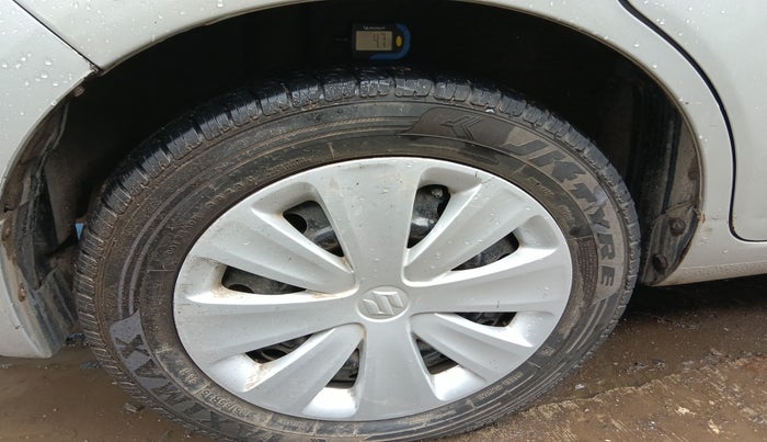 2017 Maruti Ertiga VXI CNG, Petrol, Manual, 94,350 km, tyre