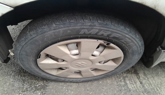 2012 Maruti Wagon R 1.0 LXI CNG, Petrol, Manual, 1,11,973 km, tyre