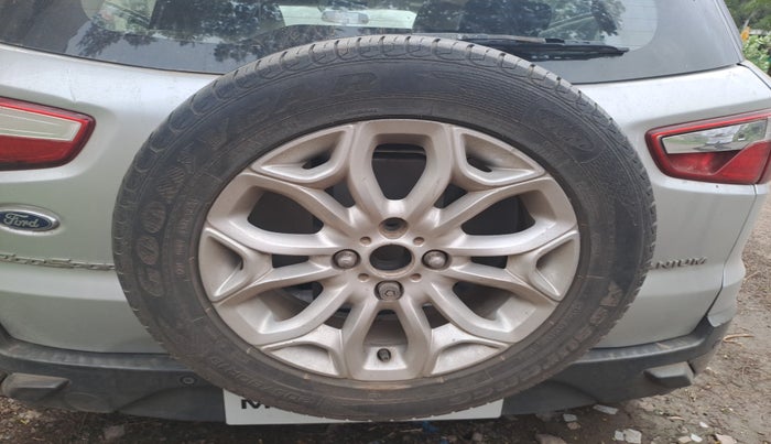 2013 Ford Ecosport TITANIUM 1.5L DIESEL (OPT), Diesel, Manual, 2,03,452 km, tyre