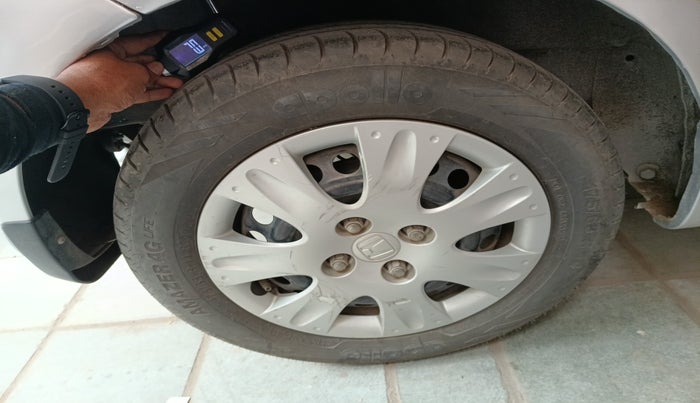 2013 Honda Brio S MT, Petrol, Manual, 49,250 km, tyre