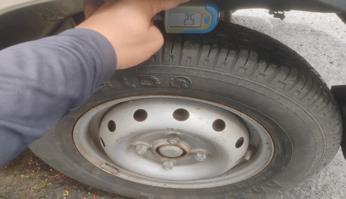 2011 Maruti Alto LXI, Petrol, Manual, 28,338 km, tyre