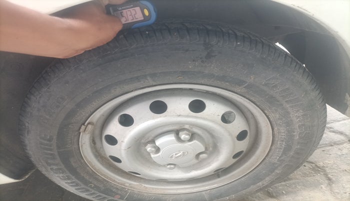 2013 Hyundai i10 ERA 1.1, Petrol, Manual, 27,987 km, tyre