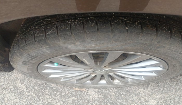 2015 Maruti Ciaz ZXI, Petrol, Manual, 45,400 km, tyre