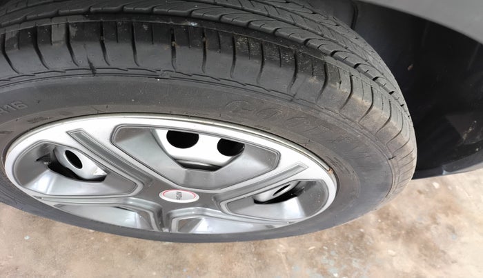2023 Tata NEXON XE PETROL, Petrol, Manual, 6,173 km, tyre
