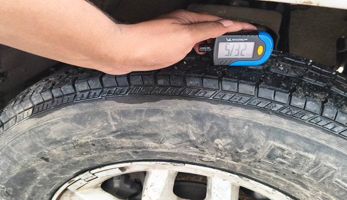 2017 Mahindra TUV300 T8, Diesel, Manual, 96,650 km, tyre