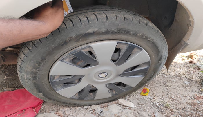2012 Mahindra Verito 1.5 D4, Diesel, Manual, 2,29,500 km, tyre