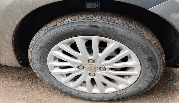 2018 Maruti Dzire ZDI, Diesel, Manual, 98,638 km, tyre