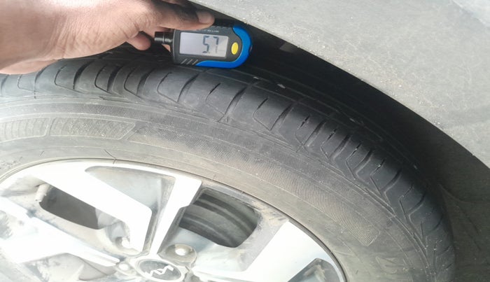 2022 KIA SONET HTX 1.5 AT, Diesel, Automatic, 86,958 km, tyre