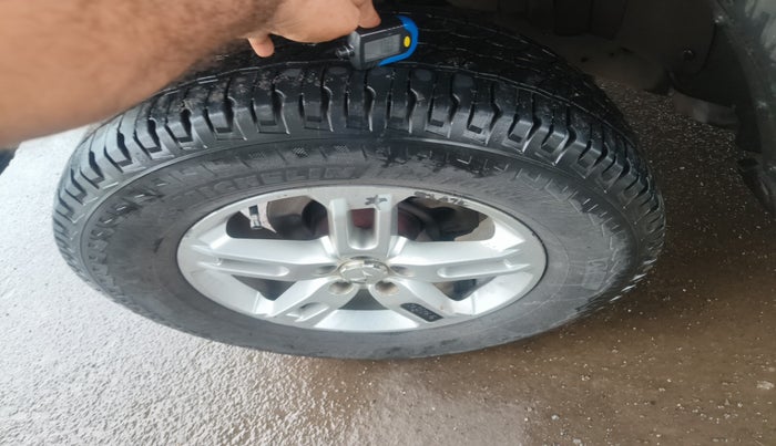 2022 Mahindra Thar LX D AT 4WD HT, Diesel, Automatic, 54,756 km, tyre