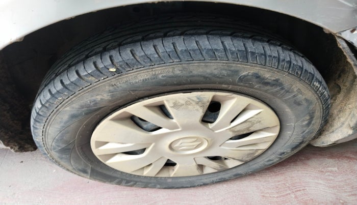 2012 Maruti Swift VDI, Diesel, Manual, 2,03,458 km, tyre