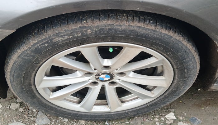 2012 BMW 5 Series 520D 2.0, Diesel, Automatic, 72,267 km, tyre