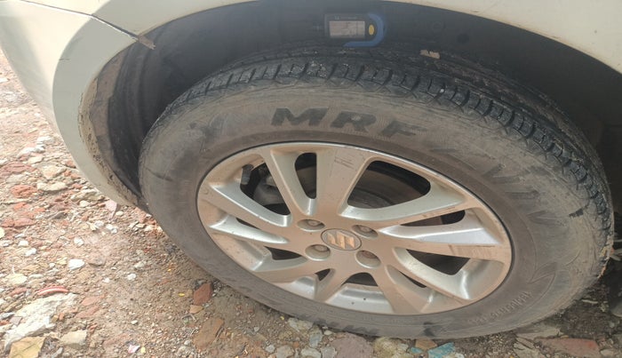 2012 Maruti Swift ZDI, Diesel, Manual, 1,14,393 km, tyre