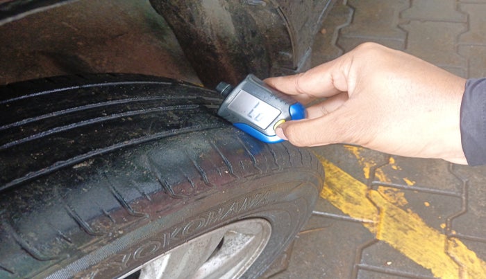 2012 Maruti Swift Dzire ZXI, Petrol, Manual, 1,16,106 km, tyre