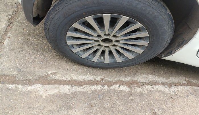 2014 Maruti Swift VXI, Petrol, Manual, 89,066 km, tyre