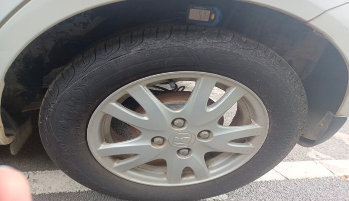 2012 Honda Brio V MT, Petrol, Manual, 67,784 km, tyre