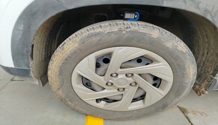 2020 Hyundai Creta E 1.5 DIESEL, Diesel, Manual, 54,326 km, tyre