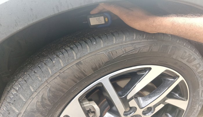2022 Mahindra XUV300 W8 (O) 1.2 PETROL, Petrol, Manual, 26,759 km, tyre