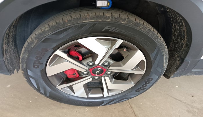 2022 KIA SONET GTX PLUS 1.5 AT, Diesel, Automatic, 52,303 km, tyre