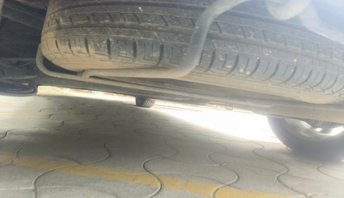 2017 Maruti Ertiga ZXI+, Petrol, Manual, 54,471 km, tyre
