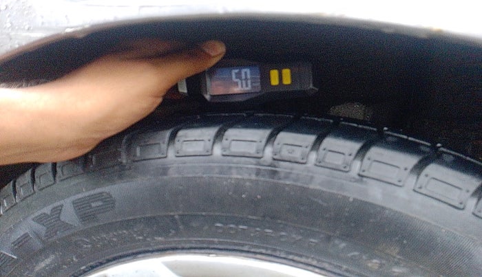2014 Hyundai Eon D-LITE+, Petrol, Manual, 60,358 km, tyre
