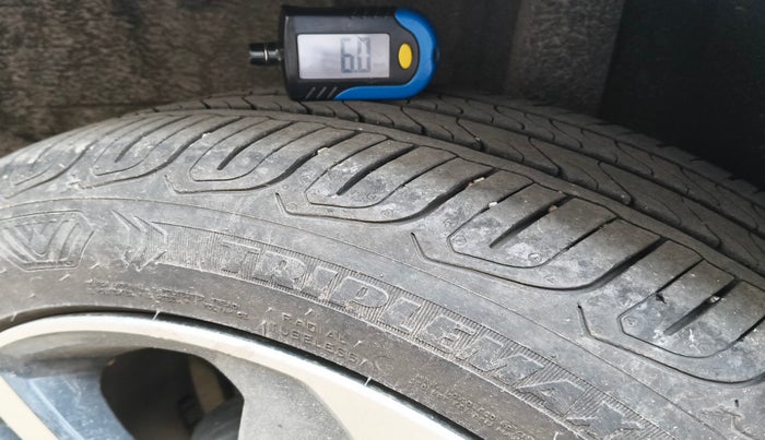 2022 Tata ALTROZ XZA, Petrol, Automatic, 21,922 km, tyre