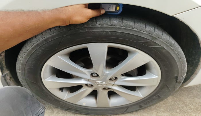 2013 Hyundai Verna FLUIDIC 1.6 CRDI SX, Diesel, Manual, 1,54,322 km, tyre