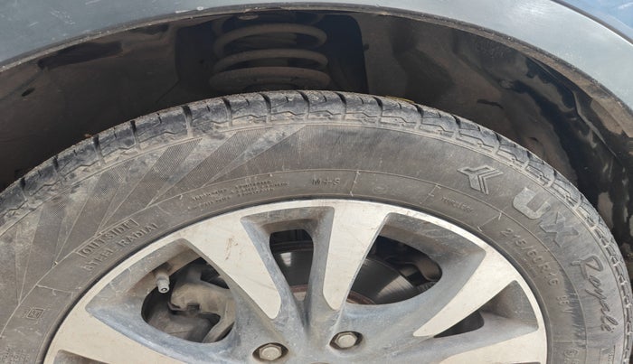 2019 Maruti S Cross DELTA 1.3, Diesel, Manual, 1,32,560 km, tyre