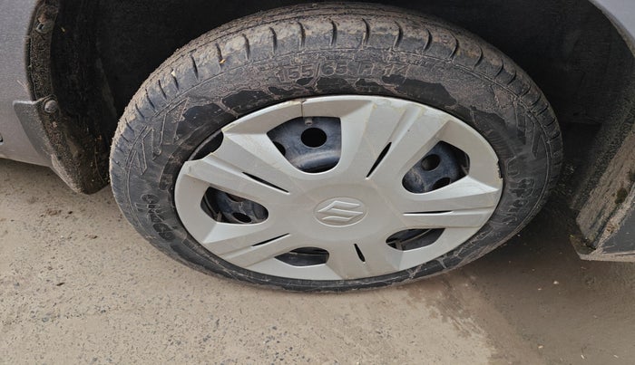 2017 Maruti Wagon R 1.0 VXI, Petrol, Manual, 87,071 km, tyre