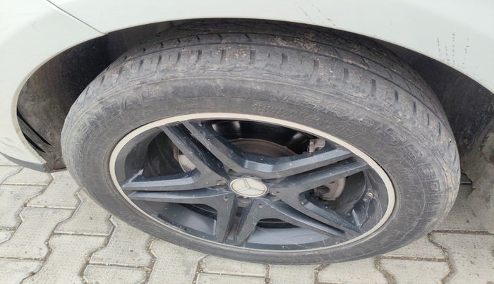 2014 Mercedes Benz Ml Class 350 CDI, Diesel, Automatic, 1,11,260 km, tyre