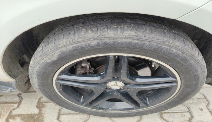 2014 Mercedes Benz Ml Class 350 CDI, Diesel, Automatic, 1,11,260 km, tyre